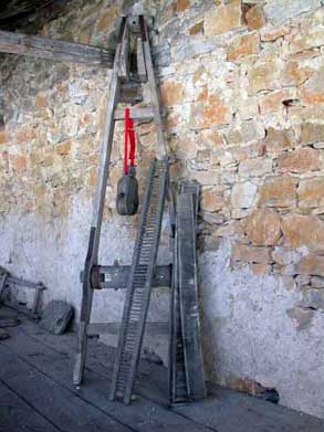 Peignes pr&eacute;sum&eacute;s de m&eacute;tier &agrave; tisser le chanvre