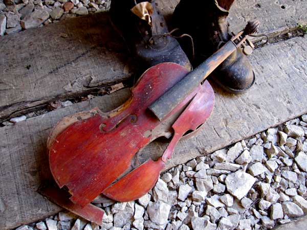 violon artisanal de village
