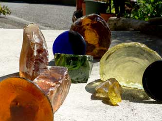 Verres teint&eacute;s de lapidaires